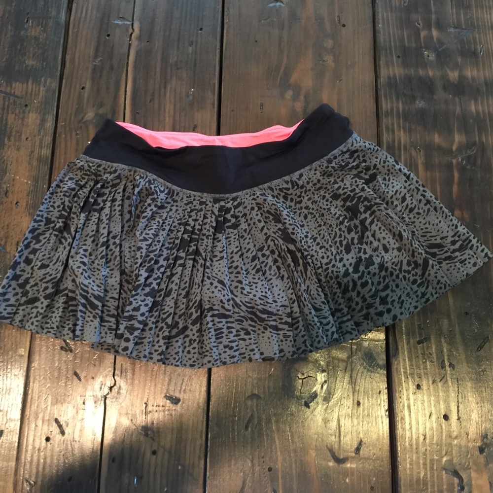 Like new, Lululemon skirt